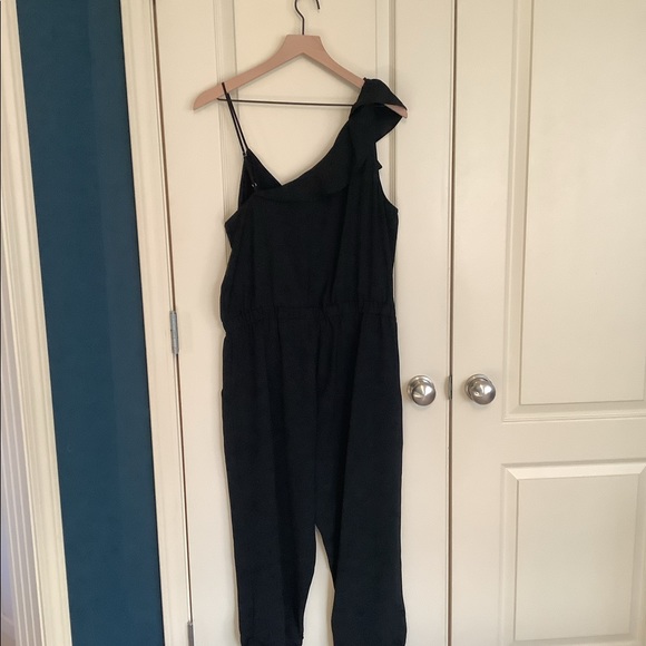 Parker Addison Black Jumpsuit NWT Sz 12 - Picture 3 of 6